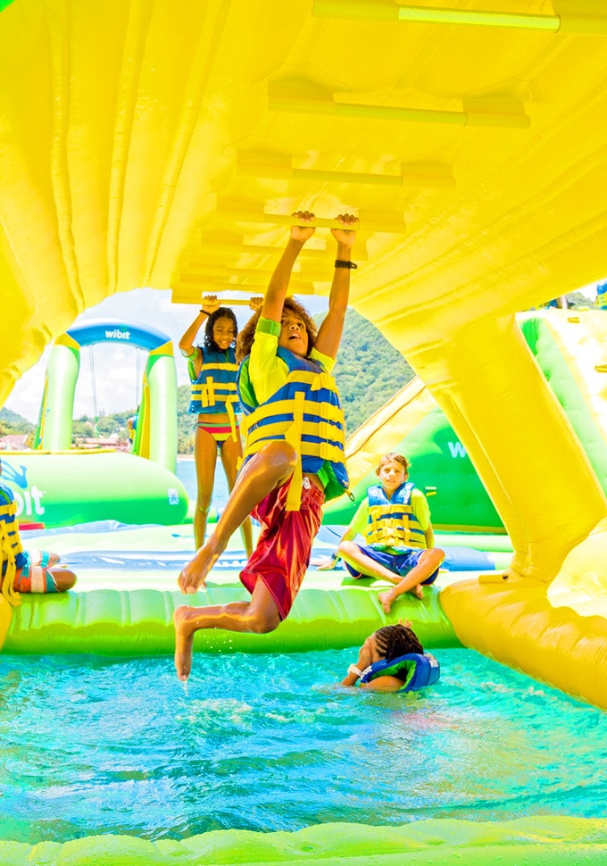 Aquapark Crots inflatable structures on Lake Serre-Ponçon