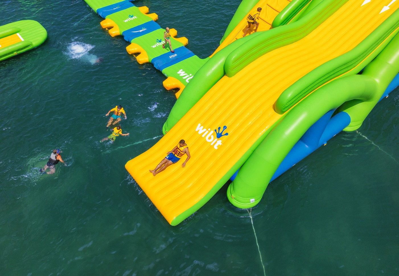 Aquapark Crots inflatable water course